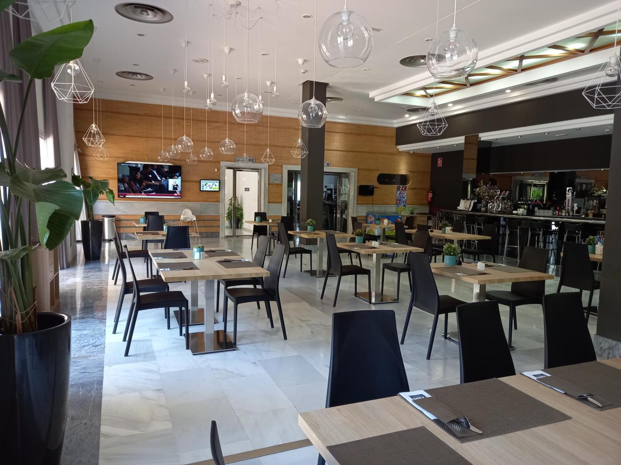 Hotel Trh La Motilla Dos Hermanas Kültér fotó