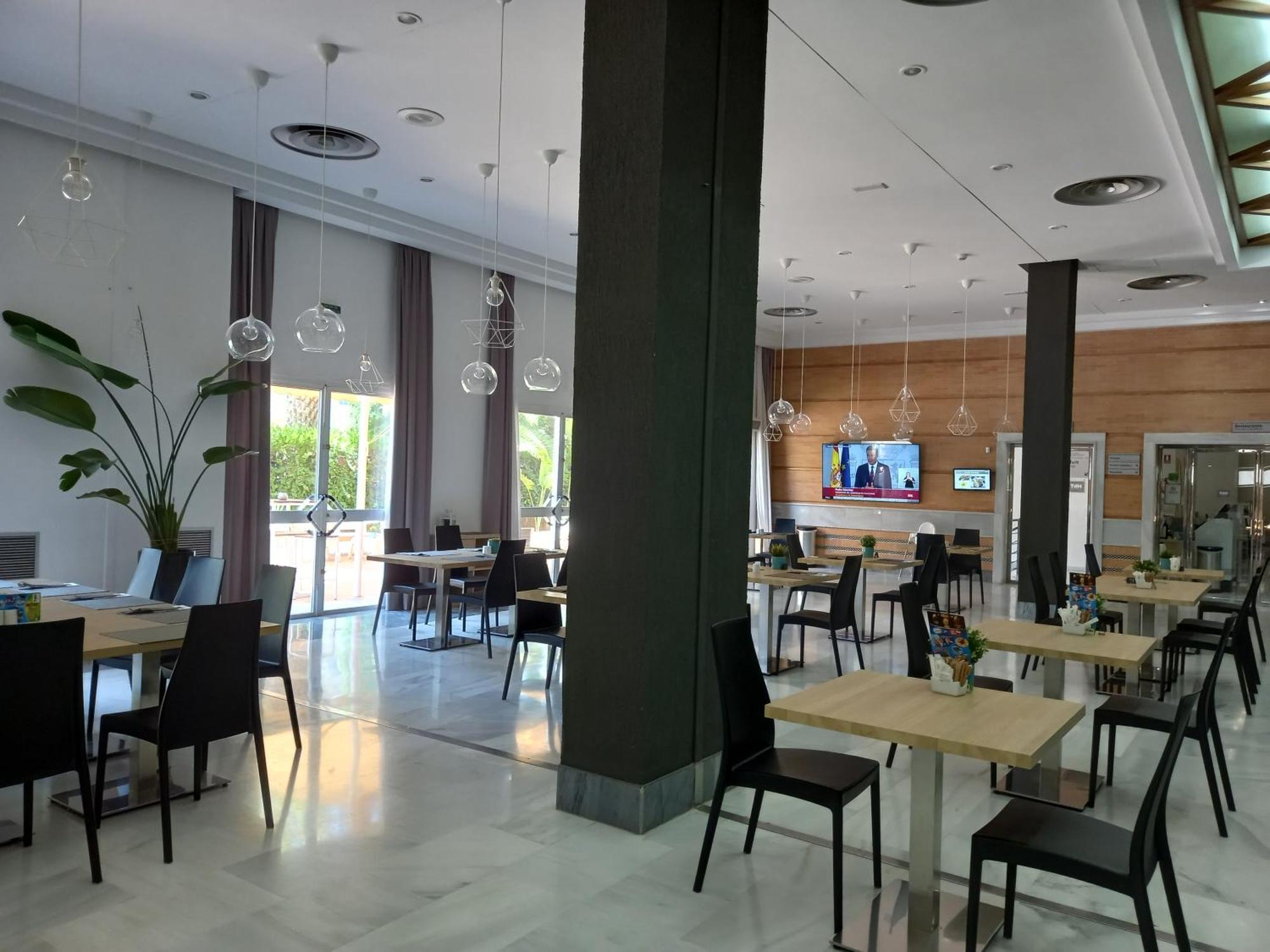 Hotel Trh La Motilla Dos Hermanas Kültér fotó