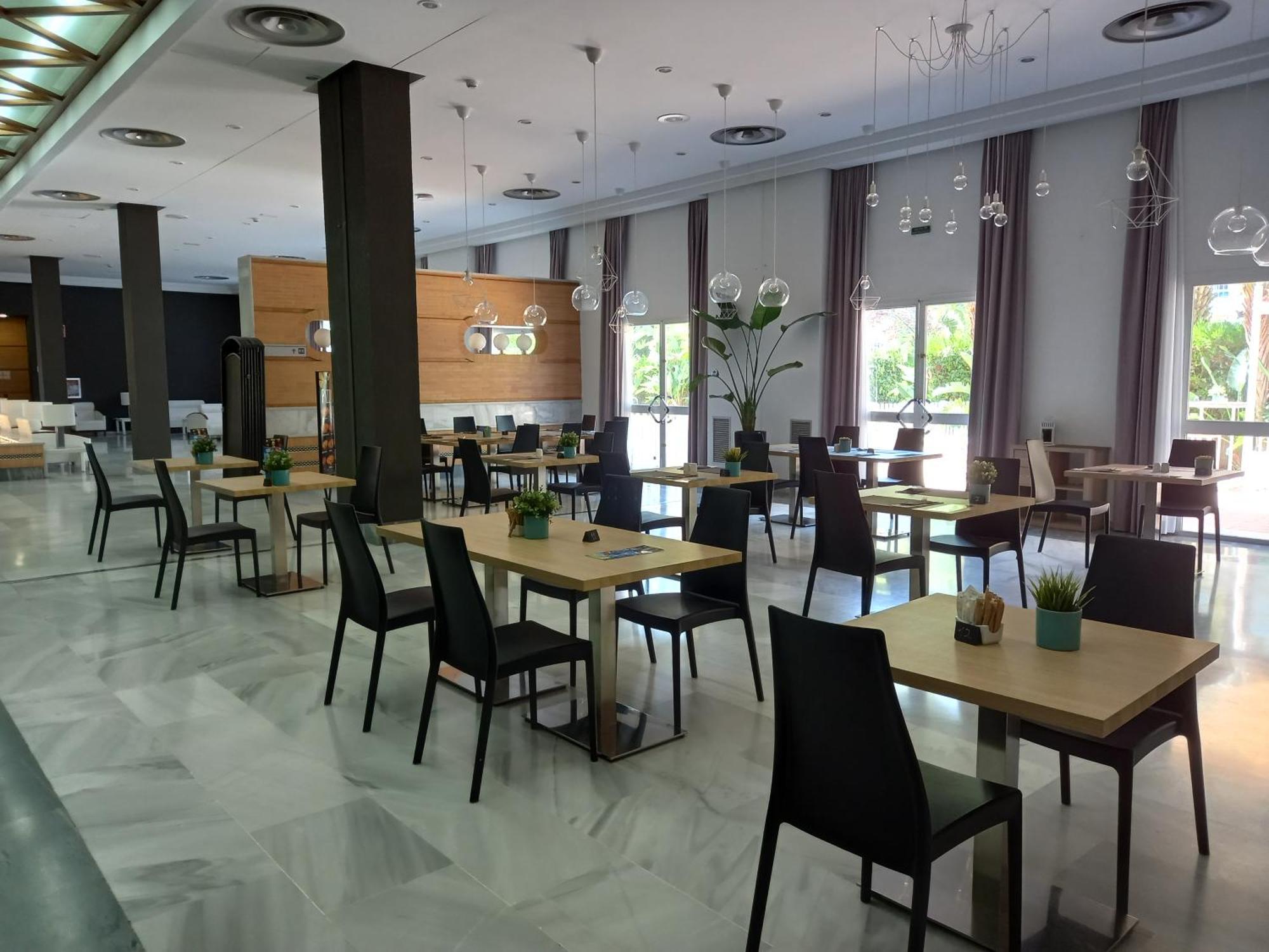 Hotel Trh La Motilla Dos Hermanas Kültér fotó