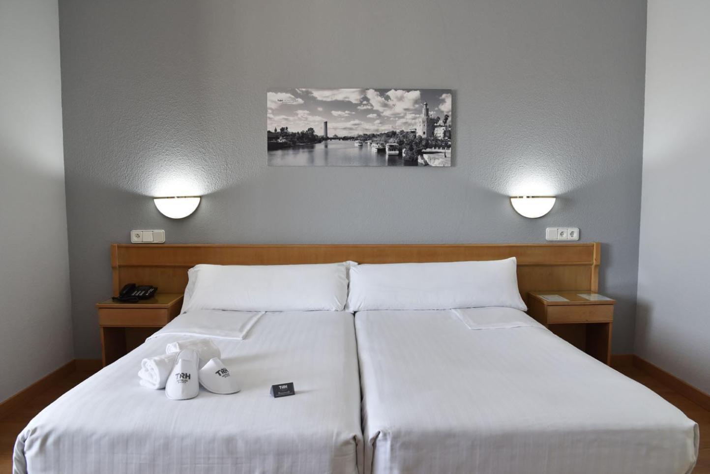 Hotel Trh La Motilla Dos Hermanas Kültér fotó