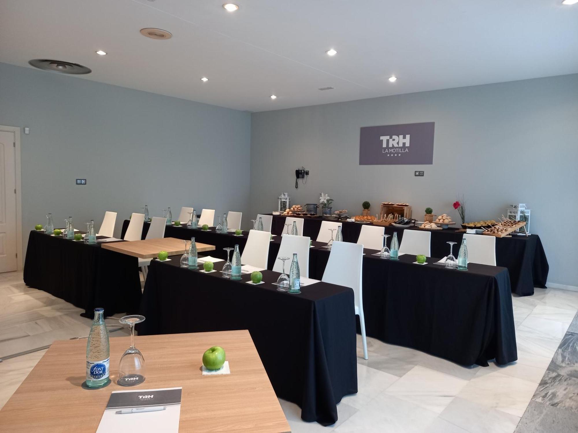 Hotel Trh La Motilla Dos Hermanas Kültér fotó