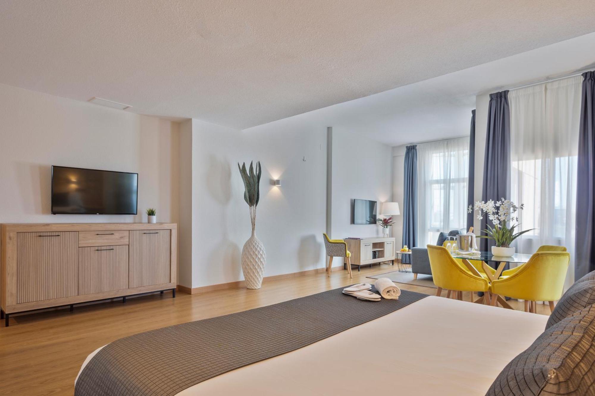 Hotel Trh La Motilla Dos Hermanas Kültér fotó